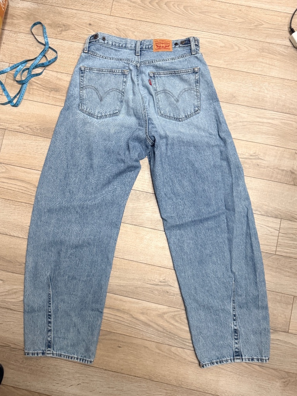 Levi’s Cinch Barrel Jeans size 29 - Picture 6 of 7